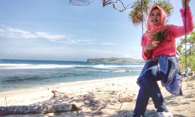 pantai gondo mayit blitar