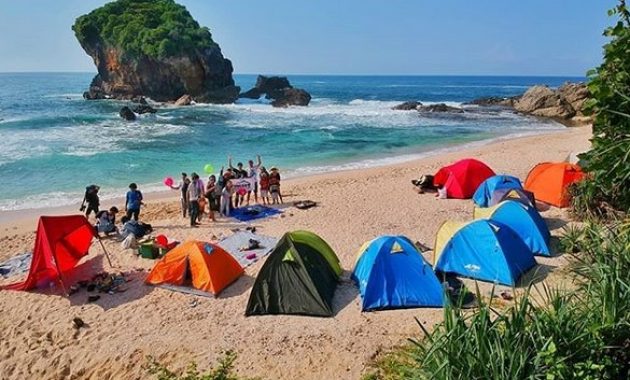 alamat pantai jungwok, harga tiket pantai jungwok, liburan ke pantai jungwok, lokasi pantai jungwok fasilitas pantai jungwok, pantai jungwok, pantai jungwok gunung kidul, pantai jungwok jogja, rute pantai jungwok, tiket masuk pantai jungwok, wisata pantai jungwok, pantai jungwok gunung kidul: harga tiket, daya tarik, aktivitas dll