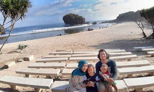 alamat pantai jungwok, harga tiket pantai jungwok, liburan ke pantai jungwok, lokasi pantai jungwok fasilitas pantai jungwok, pantai jungwok, pantai jungwok gunung kidul, pantai jungwok jogja, rute pantai jungwok, tiket masuk pantai jungwok, wisata pantai jungwok, pantai jungwok gunung kidul: harga tiket, daya tarik, aktivitas dll