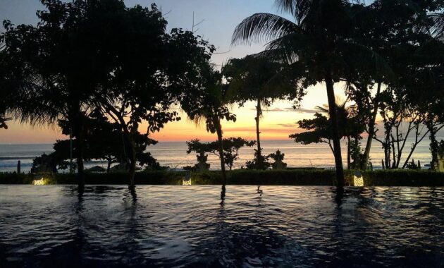 pantai legian bali, favorit para wisatawan, Harga Tiket Masuk, Daya Tarik , Kehidupan Malam Hari , Jalan Menuju Lokasi, Wisata Lainnya