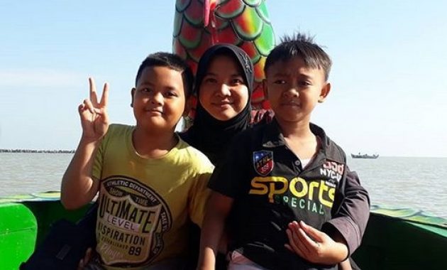 pantai morosari demak, destinasi wisata yang mempesona di jawa tengah, Rute Menuju Lokasi, Hal yang Menarik di Pantai Morosari, Fasilitas yang Ada di Pantai Morosari, Harga Tiket Masuk Pantai Morosari