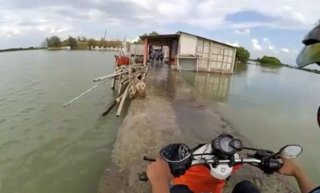 pantai morosari demak, destinasi wisata yang mempesona di jawa tengah, Rute Menuju Lokasi, Hal yang Menarik di Pantai Morosari, Fasilitas yang Ada di Pantai Morosari, Harga Tiket Masuk Pantai Morosari