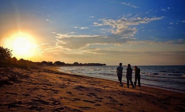 pantai nepa madura, Tidak Diragukan, Rute Menuju Lokasi, Pesona Menakjubkan, Suasana Asri, Harga Tiket Masuk 