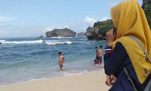 aktivitas seru pantai ngandong, harga tiket pantai ngandong, liburan ke pantai ngandong, pantai ngandong, pantai ngandong gunung kidul, pantai ngandong jogja, tiket masuk pantai ngandong, wisata pantai ngandong, pantai ngandong: harga tiket, daya tarik, aktivitas seru, fasilitas dll