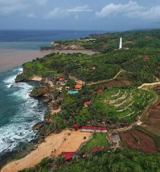 daya tarik pantai ngrawe, fasilitas pantai ngrawe, harga tiket pantai ngrawe, lokasi pantai ngrawe, pantai ngrawe, pantai ngrawe gunungkidul, pantai ngrawe jogja, tiket pantai ngrawe, pantai ngrawe gunungkidul: harga tiket, fasilitas, daya tarik, aktivitas seru dll