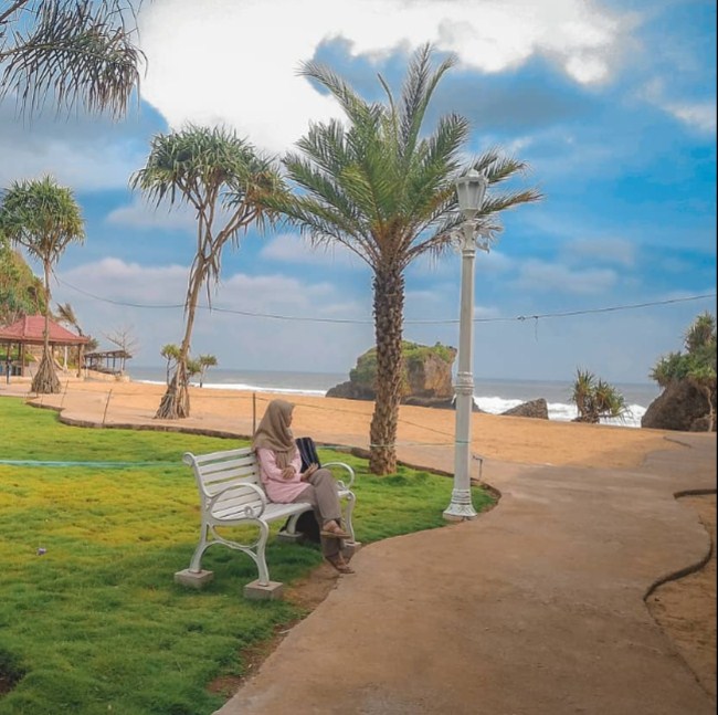 daya tarik pantai ngrawe, fasilitas pantai ngrawe, harga tiket pantai ngrawe, lokasi pantai ngrawe, pantai ngrawe, pantai ngrawe gunungkidul, pantai ngrawe jogja, tiket pantai ngrawe, pantai ngrawe gunungkidul: harga tiket, fasilitas, daya tarik, aktivitas seru dll