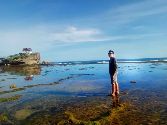 daya tarik pantai ngrawe, fasilitas pantai ngrawe, harga tiket pantai ngrawe, lokasi pantai ngrawe, pantai ngrawe, pantai ngrawe gunungkidul, pantai ngrawe jogja, tiket pantai ngrawe, pantai ngrawe gunungkidul: harga tiket, fasilitas, daya tarik, aktivitas seru dll