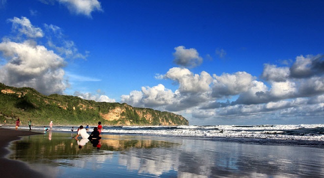 harga tiket pantai parangkusumo, keindahan pantai parangkusumo, lokasi pantai parangkusumo, pantai parangkusumo, spot foto pantai parangkusumo, tiket masuk pantai parangkusumo, wahana pantai parangkusumo, wisata alam pantai parangkusumo, pantai parangkusumo: harga tiket, fasilitas, daya tarik, aktivitas seru dll