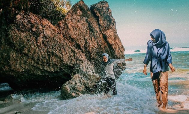 pantai pasir panjang malang, Wisata Bahari, Rute Menuju Pantai, Harga Tiket Masuk, Wisata Keluarga, Penginapan