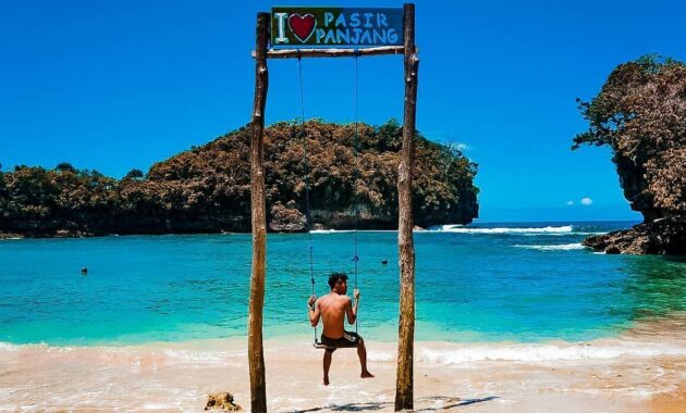Pantai Pasir Panjang Malang