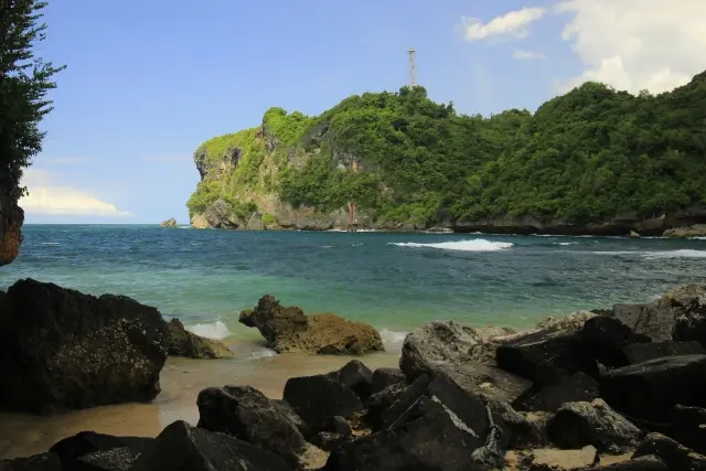 pantai sadeng, pantai indah yang sarat nilai sejarah di gunung kidul