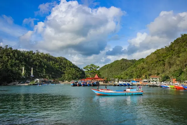 pantai sadeng, pantai indah yang sarat nilai sejarah di gunung kidul