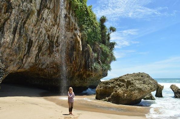 alamat pantai seruni, fasilitas pantai seruni, harga tiket masuk pantai seruni, pantai seruni, pantai seruni gunung kidul, pantai seruni jogja, rute menuju pantai seruni, wisata pantai seruni, wisata pantai seruni wonosari, pantai seruni gunung kidul: harga tiket, daya tarik, aktivitas seru