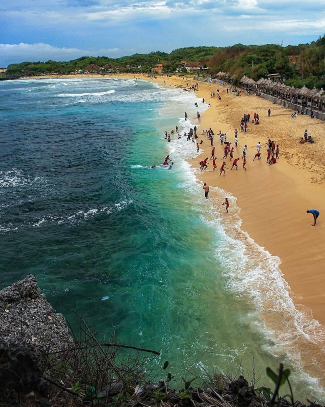 bermain di pinggir pantai slili gunung kidul, harga tiket pantai slili, pantai slili gunung kidul, pantai slili jogja, rute pantai slili, tiket masuk pantai slili, tiket pantai slili, wisata alama pantai slili, wisata pantai slili, pantai slili gunung kidul: harga tiket, daya tarik, aktivitas seru dll