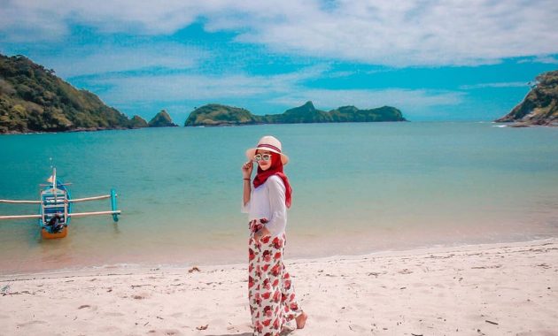 pantai wedi ireng, Tidak Ada Habisnya, Keindahan Potensi, Jalan Menuju Lokasi, Buka Jam Berapa, Harga Tiket Masuk