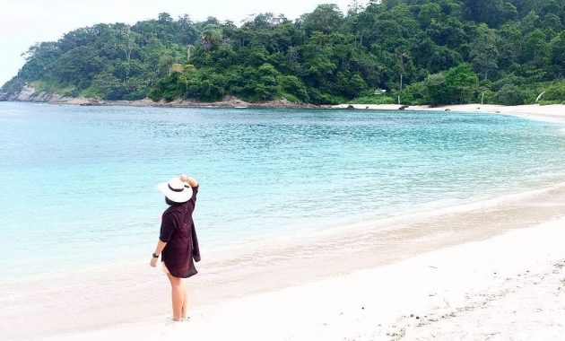 pantai wedi ireng, Tidak Ada Habisnya, Keindahan Potensi, Jalan Menuju Lokasi, Buka Jam Berapa, Harga Tiket Masuk