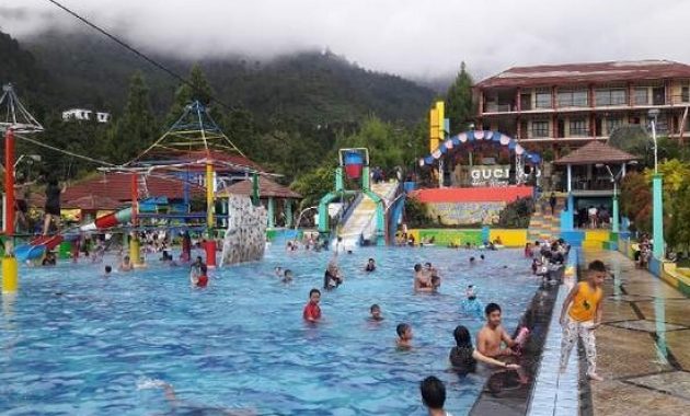 pemandian air panas guci: selain untuk relaksasi, katanya tempat wisata ini dapat menyembuhkan penyakit lho!