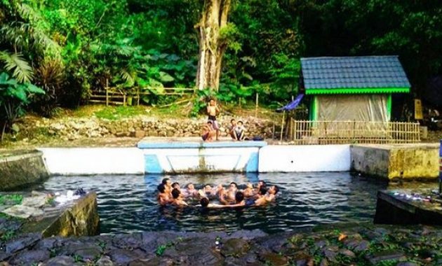 pemandian mata air senjoyo salatiga yang masih alami dan kuno, Rute Perjalanan, Daya Tarik Wisata, Cerita Misteri, Fasilitas