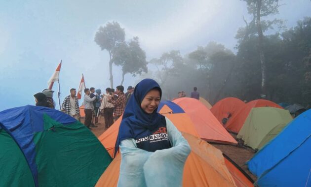 pendaki pemula? coba hiking ke gunung kencana, pesona alamnya exotic banget, Harga Tiket Masuk, Jalan Menuju Lokasi, Fasilitas, Pesona Gunung Kencana, Sekilas Gunung Kencana