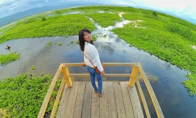 Pesona Keindahan Alam Danau Limboto di Gorontalo