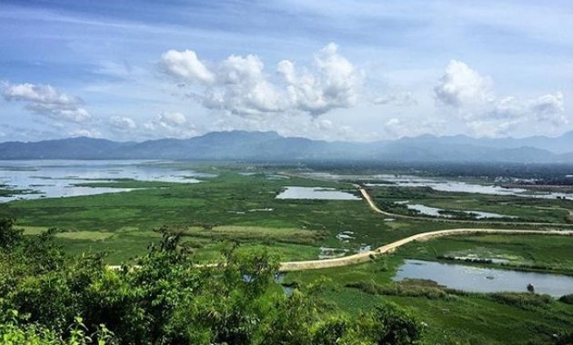 pesona keindahan alam danau limboto di gorontalo