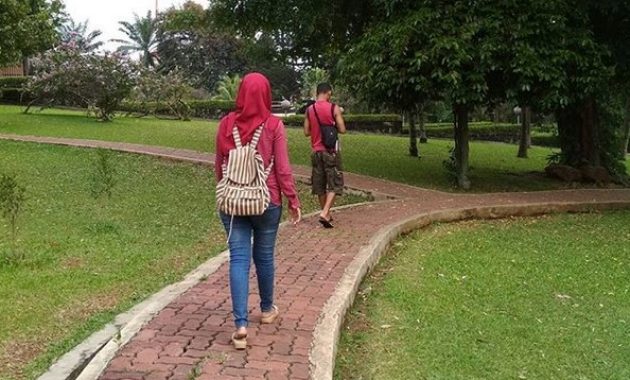 piknik bersama keluarga ke taman bunga wiladatika cibubur