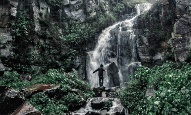 potret keindahan coban supit urang, surga tersembunyi di pujon malang, Harga Tiket Masuk, Jalan Menuju Lokasi, Fasilitas, Sekilas Coban Supit Urang, Pesona Coban Supit Urang