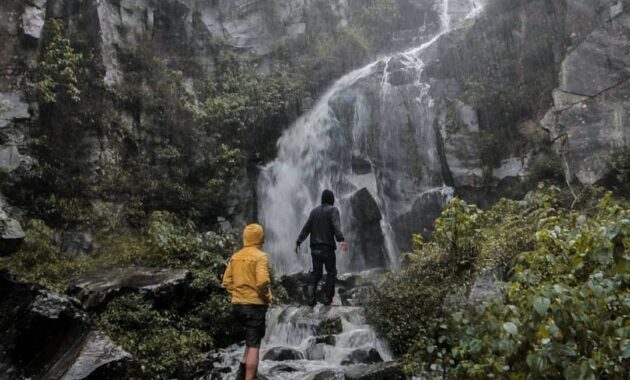 potret keindahan coban supit urang, surga tersembunyi di pujon malang, Harga Tiket Masuk, Jalan Menuju Lokasi, Fasilitas, Sekilas Coban Supit Urang, Pesona Coban Supit Urang