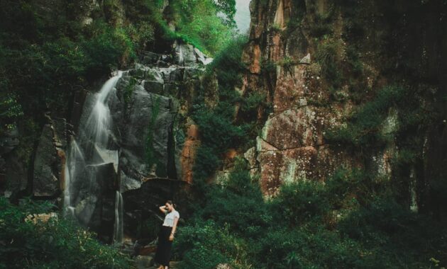 potret keindahan coban supit urang, surga tersembunyi di pujon malang, Harga Tiket Masuk, Jalan Menuju Lokasi, Fasilitas, Sekilas Coban Supit Urang, Pesona Coban Supit Urang