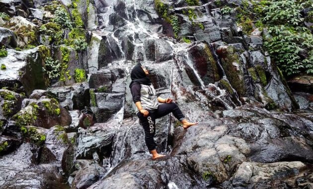 potret keindahan coban supit urang, surga tersembunyi di pujon malang, Harga Tiket Masuk, Jalan Menuju Lokasi, Fasilitas, Sekilas Coban Supit Urang, Pesona Coban Supit Urang