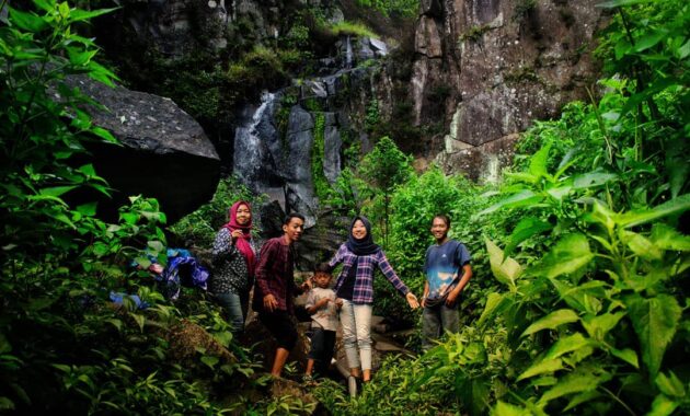 potret keindahan coban supit urang, surga tersembunyi di pujon malang, Harga Tiket Masuk, Jalan Menuju Lokasi, Fasilitas, Sekilas Coban Supit Urang, Pesona Coban Supit Urang