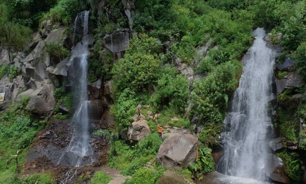 Potret Keseruan Berendam di Coban Putri, Air Terjun Tercantik di Batu