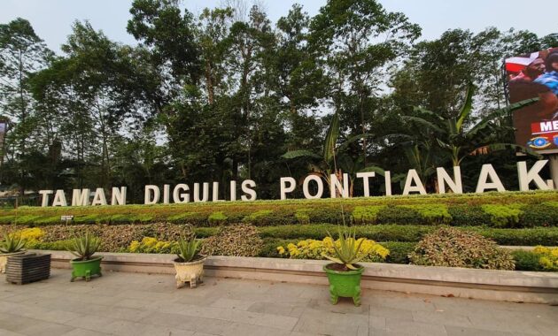 potret keseruan nongkrong di taman digulis pontianak, bikin mager pulang, Harga Tiket Masuk, Jalan Menuju Lokasi, Fasilitas, Sejarah Tugu Digulis, Daya Pikat Taman Digulis
