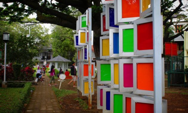potret keseruan nongkrong di taman foto bandung, bisa usir penat, Harga Tiket Masuk, Jalan Menuju Lokasi, Fasilitas, Sejarah Taman Foto, Ruang Publik Fotografi