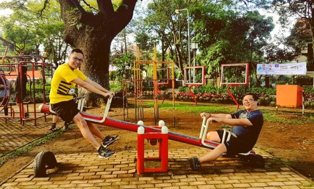potret keseruan nongkrong di taman foto bandung, bisa usir penat, Harga Tiket Masuk, Jalan Menuju Lokasi, Fasilitas, Sejarah Taman Foto, Ruang Publik Fotografi