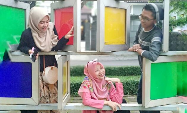 potret keseruan nongkrong di taman foto bandung, bisa usir penat, Harga Tiket Masuk, Jalan Menuju Lokasi, Fasilitas, Sejarah Taman Foto, Ruang Publik Fotografi