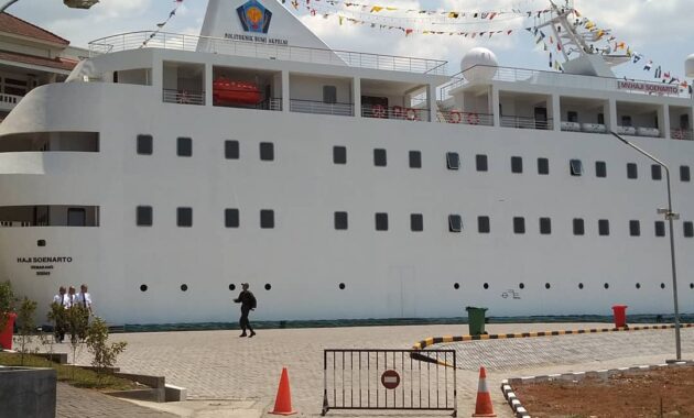 potret megahnya masjid kapal akpelni, destinasi wisata baru di semarang, Harga Tiket Masuk, Jalan Menuju Lokasi, Fasilitas , Sekilas Masjid Kapal Akpelni, Daya Tarik Wisata
