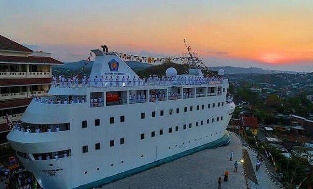 Potret Megahnya Masjid Kapal Akpelni, Destinasi Wisata Baru di Semarang