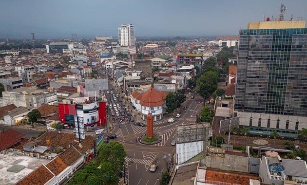 potret pilihan kota bandung dengan semua pesonanya dari pagi hari hingga malam hari