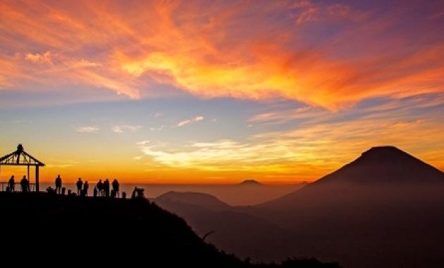 Punya Wacana Liburan Akhir Tahun? Ikut Aja 10 Open Trip Murah Ke Dieng Ini