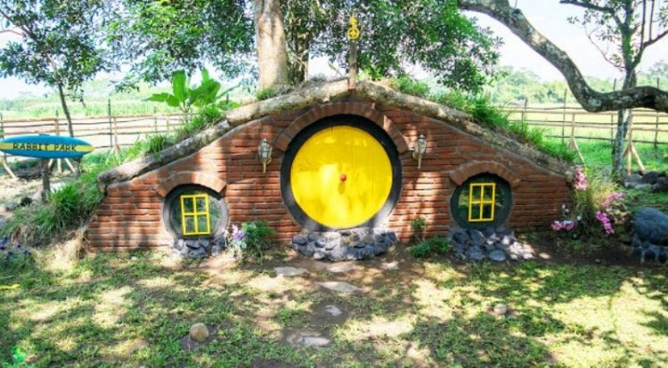 daya tarik rabbit park, fasilitas rabbit park, harga tiket masuk rabbit park, harga tiket rabbit park, kegiatan seru di rabbit park, rabbit park, rabbit park blitar, wahana rabbit park, wisata rabbit park, rabbit park blitar: harga tiket, daya tarik, spot foto instagramable dll, Informasi Umum, Lokasi Wisata Rabbit Park Blitar, Rute Wisata Rabbit Park Blitar, Harga Tiket Masuk Wisata Rabbit Park, Daya Tarik