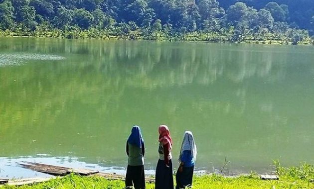 ranu bedali, wisata indah yang belum terkenal milik kota lumajang