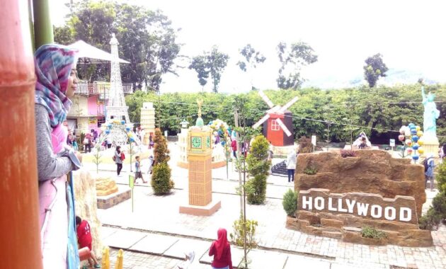 rasakan sensasi keliling dunia dalam sehari, hanya di negeri dongeng blitar, Harga Tiket Masuk, Jalan Menuju Lokasi, Fasilitas, Spot Foto &amp; Wahana, Pesona Negeri Dongeng