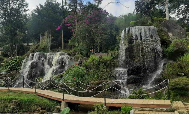 rasakan sensasi menginap di ecopark curug tilu rancabali untuk mendapatkan suasana yang baru!