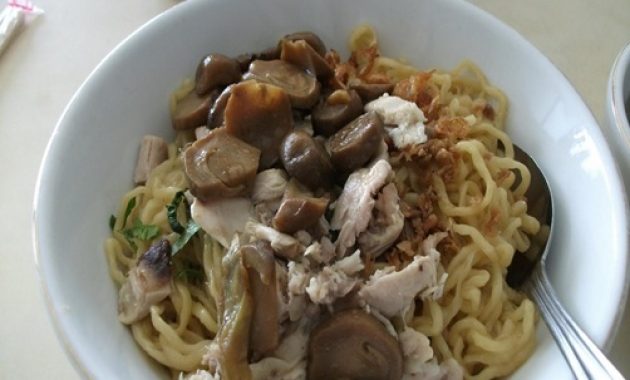 rekomendasi 7 tempat makan mie ayam enak di bogor