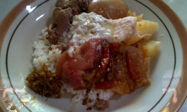 Rekomendasi Nasi Gudeg di Semarang Yang Legit Dengan Harga Murah, Yakin Ngga Mau Coba?