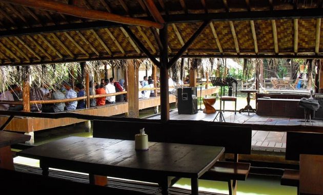 Rumah Makan Saung Talaga