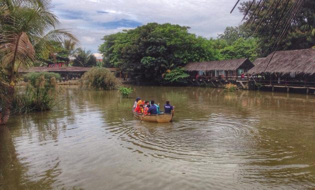 rumah makan saung talaga