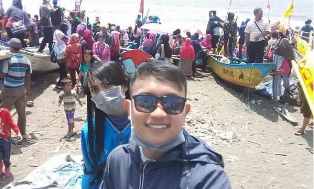 sedekah laut cilacap, simbol ucapan syukur di pesisir selatan jawa. ini 10 potretnya
