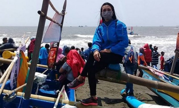 sedekah laut cilacap, simbol ucapan syukur di pesisir selatan jawa. ini 10 potretnya